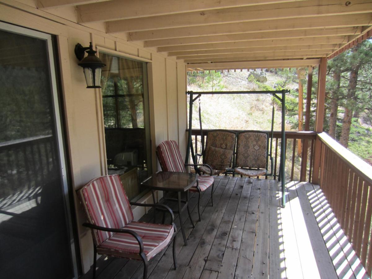 Habitación con cama extragrande y terraza