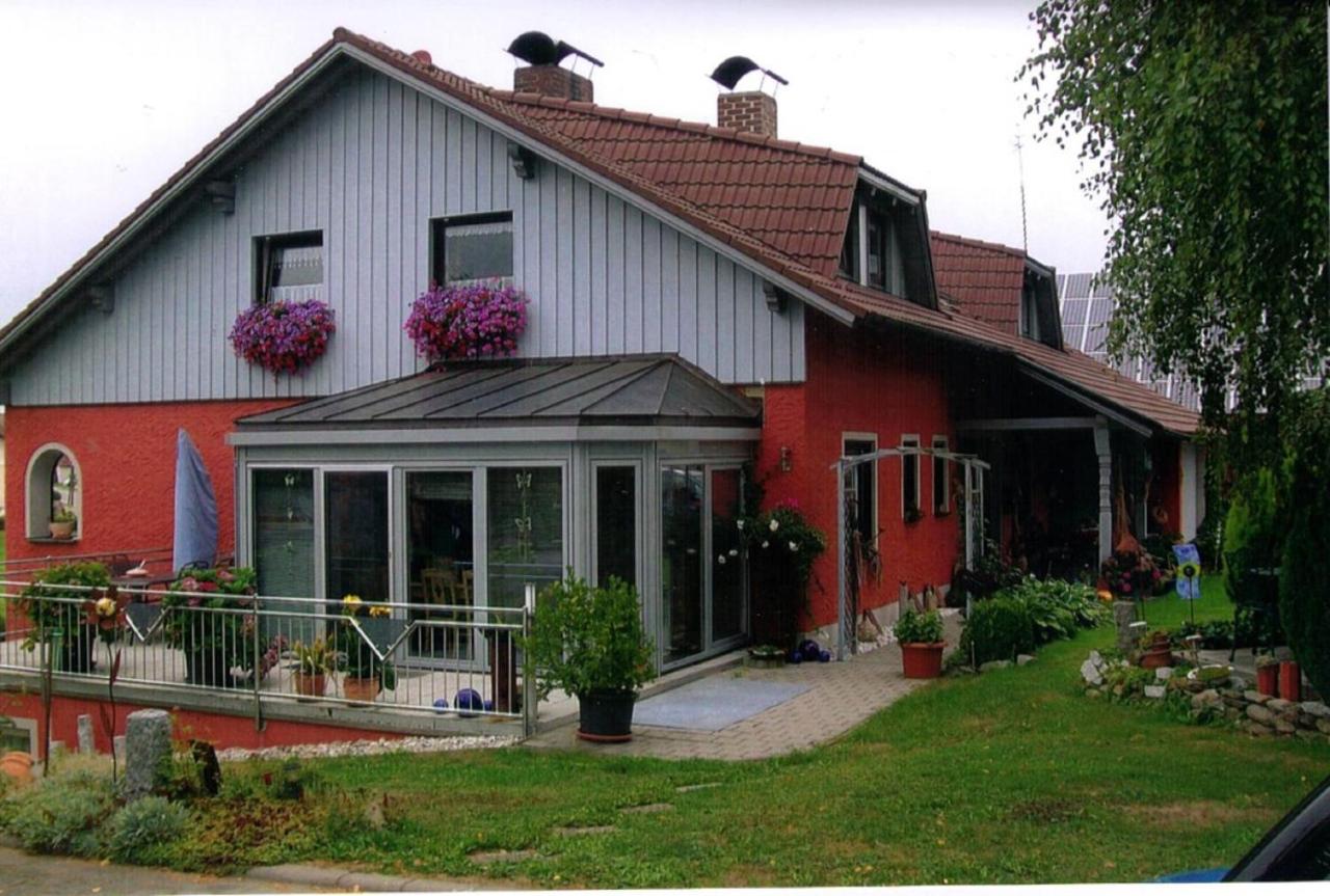 B&B Rötz - Ferienwohnung Haus Monika - Bed and Breakfast Rötz