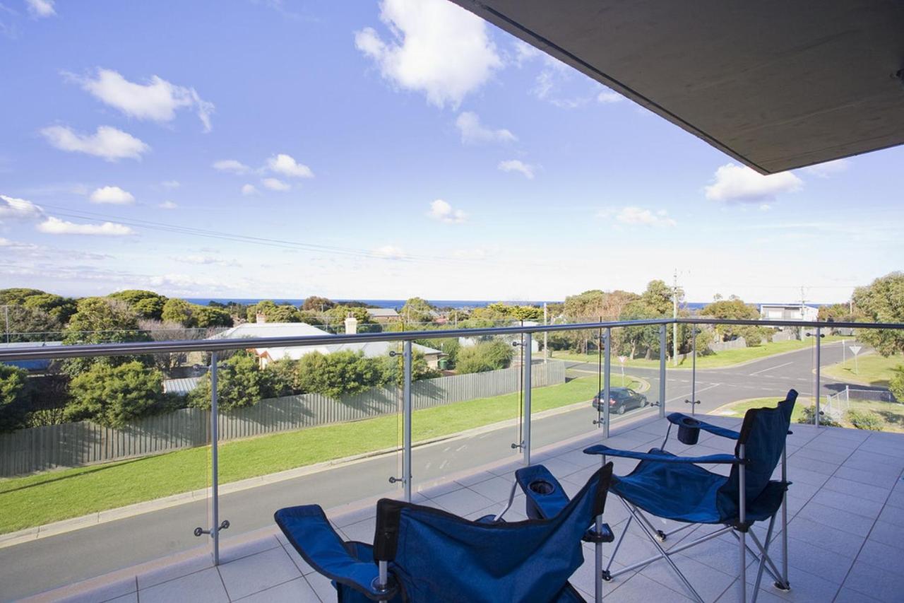 Deluxe Two-Bedroom Apartment 101