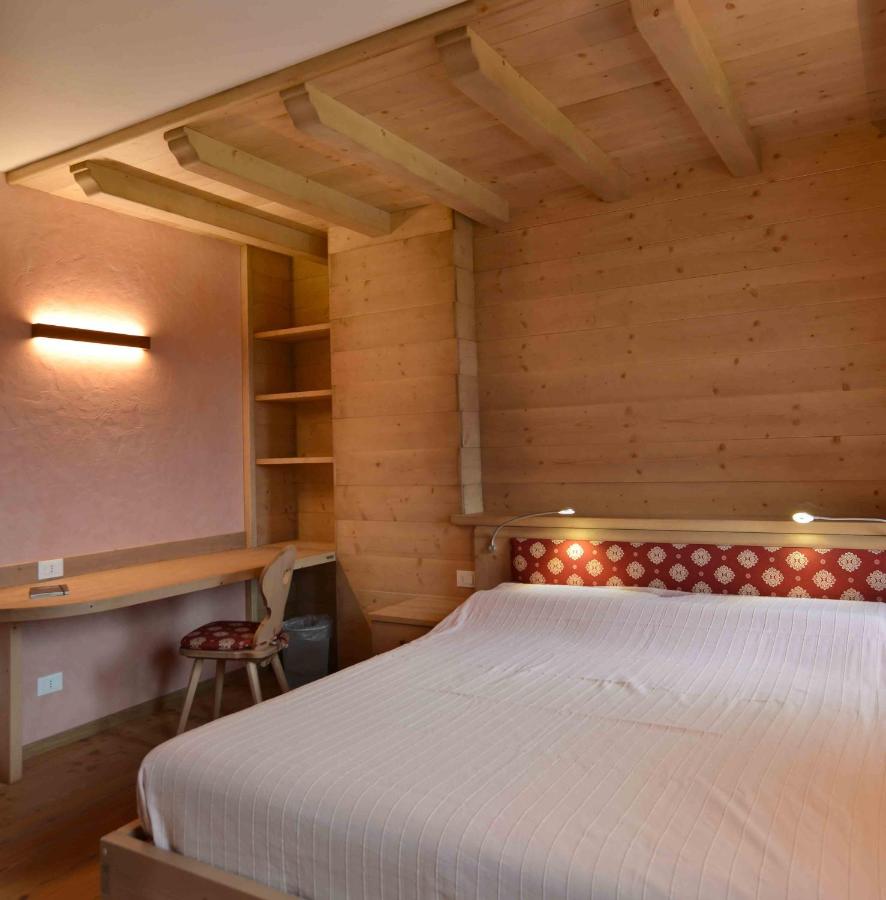 Camera Matrimoniale Deluxe con Doccia