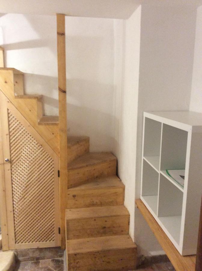 Kleines Zimmer im Hochparterre