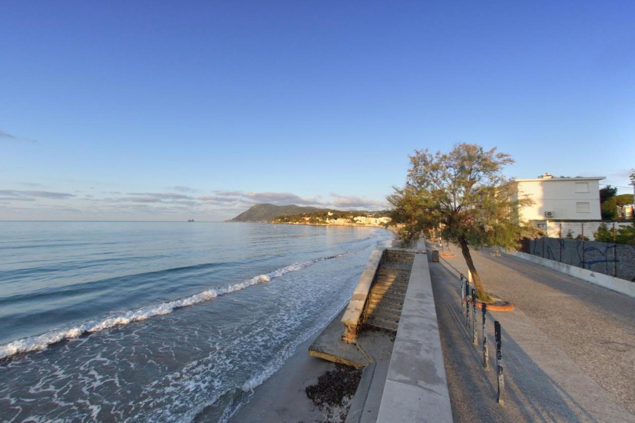 Apartment with Sea View - B&B