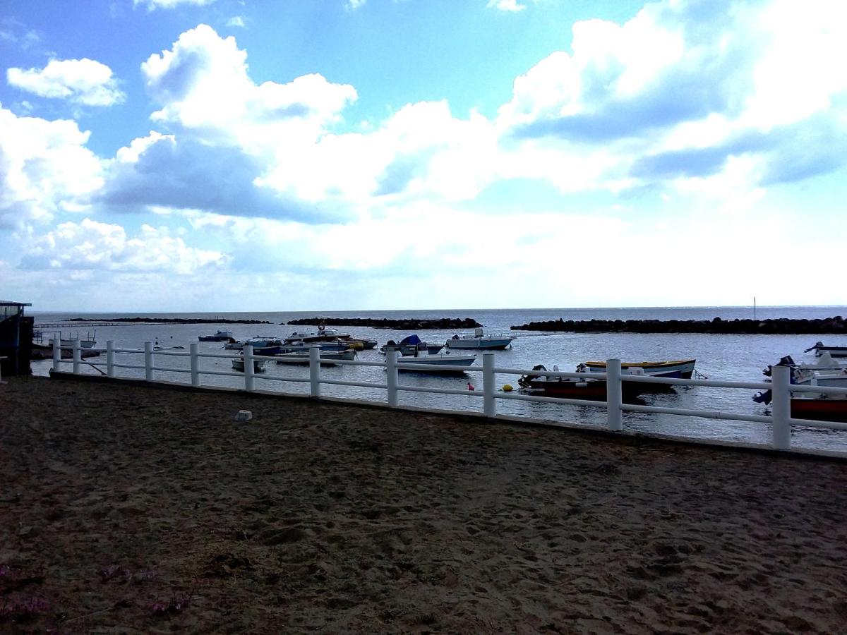 Appartamento vista mare, 100mt dall'Ospedale Pediatrico, a 200mt dal mare, 1h da Roma Termini - B&B Santa Marinella