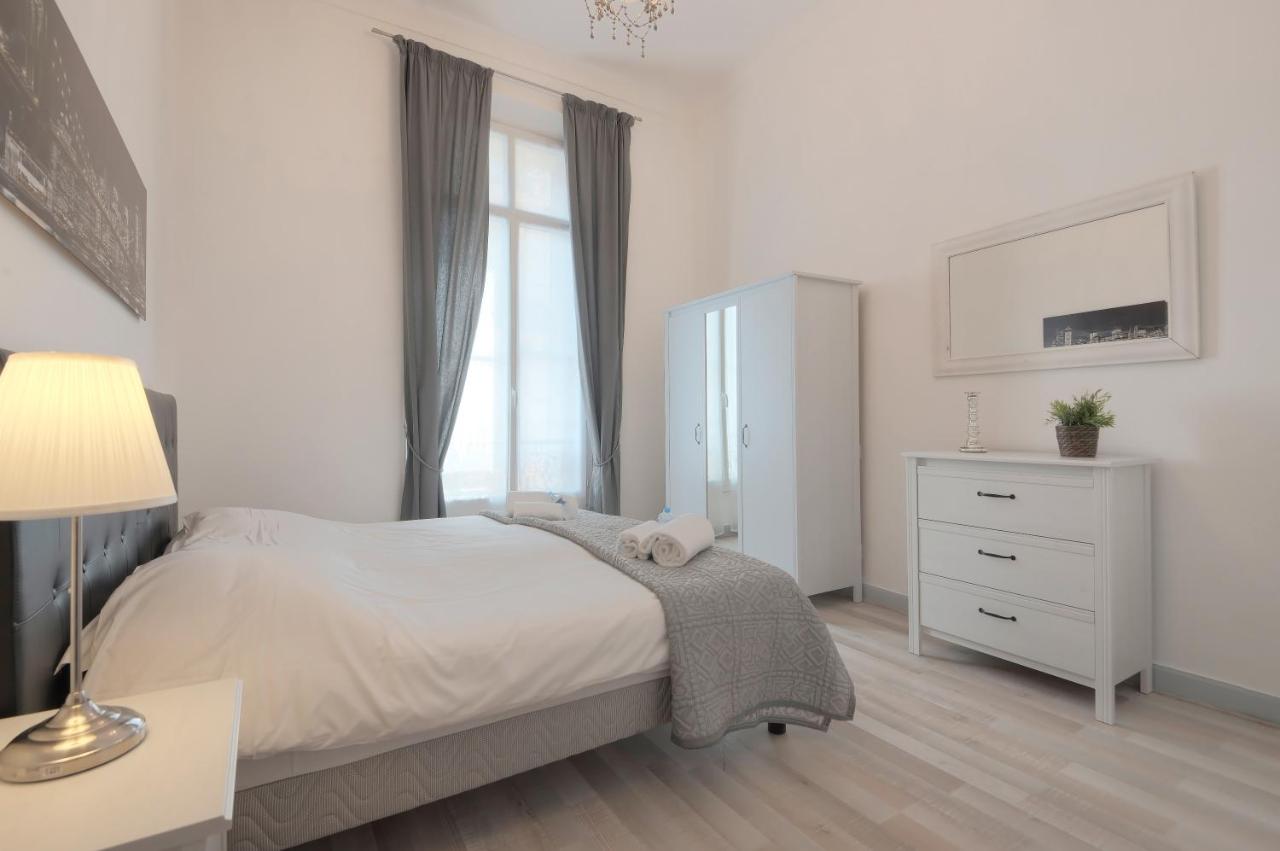 Appartamento con 3 Camere da Letto - 1° Piano