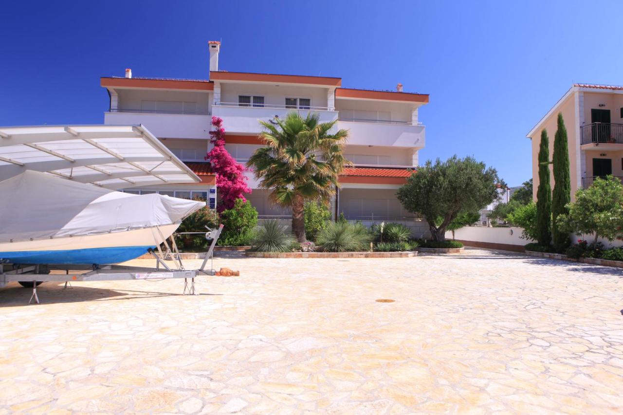 Apartments Spirito - B&B Rogoznica