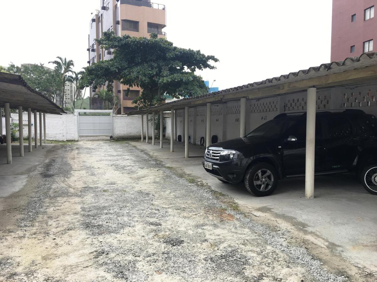 Linda Cobertura Caiobá, amplo terraço com churrasqueira, e linda vista na Av Atlântica, Edificio Frente Mar - Chambres d'hôtes Caiobá