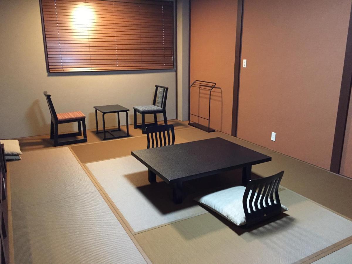 Japanese-Style Room