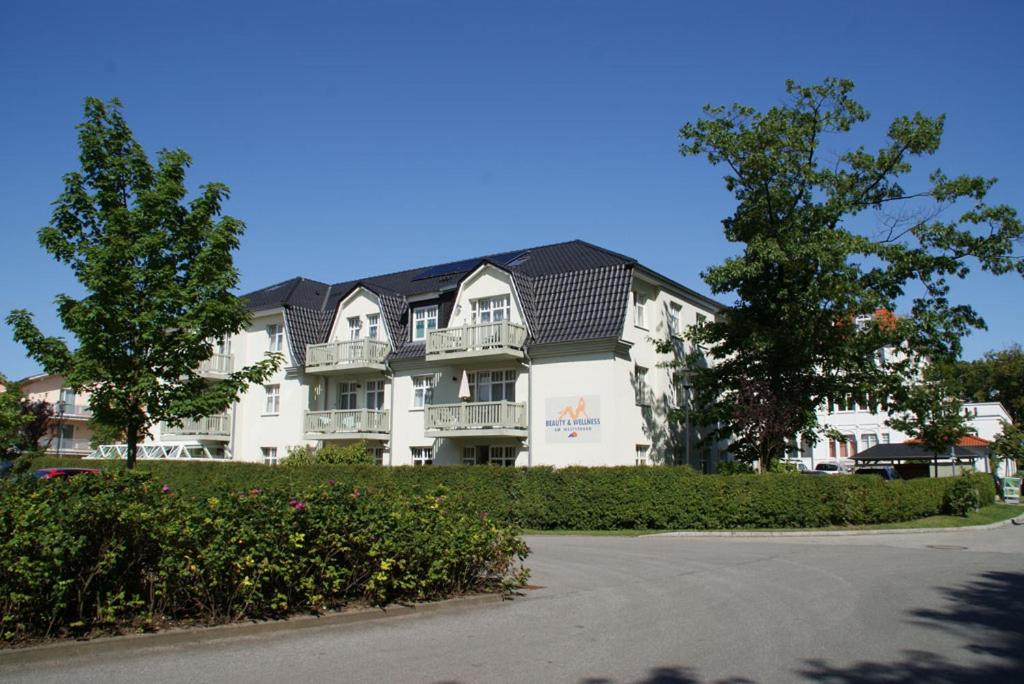 Am Weststrand Apartmenthaus Bellamare - Ferienwohnung Ostseebad Kühlungsborn