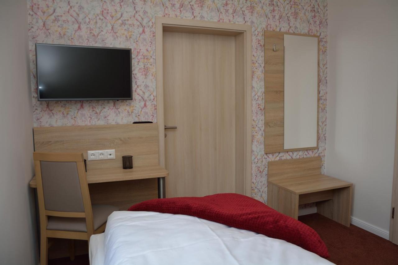 Camera Singola con Bagno Privato