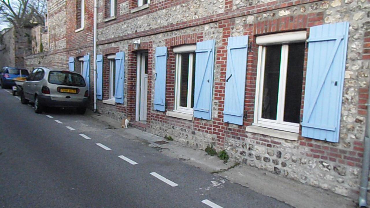 Les Volets Bleus