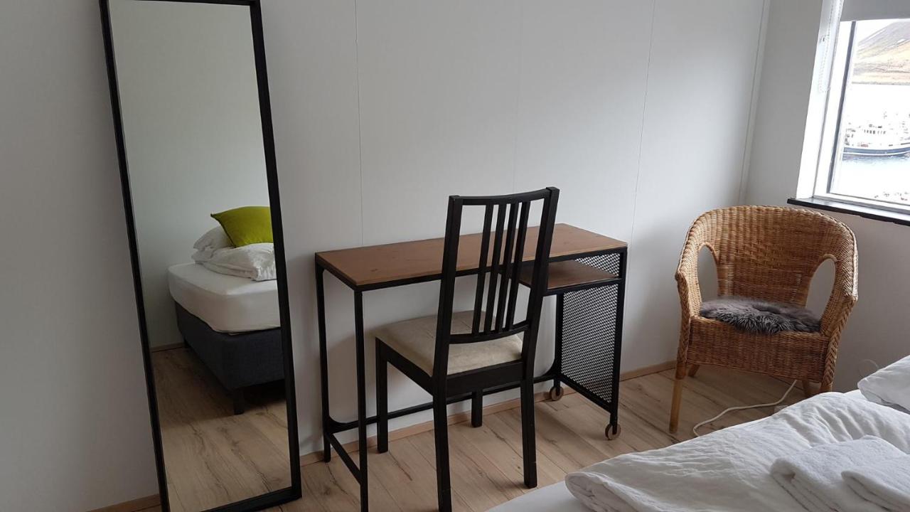 Chambre Double ou Lits Jumeaux avec Salle de Bains