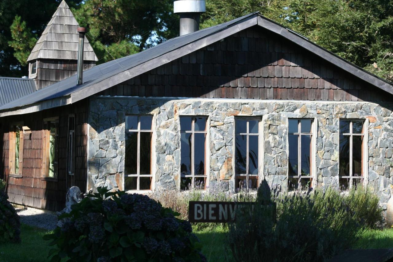 Lodge El Sarao A Una Hora De Puerto Varas - B&B Fresia