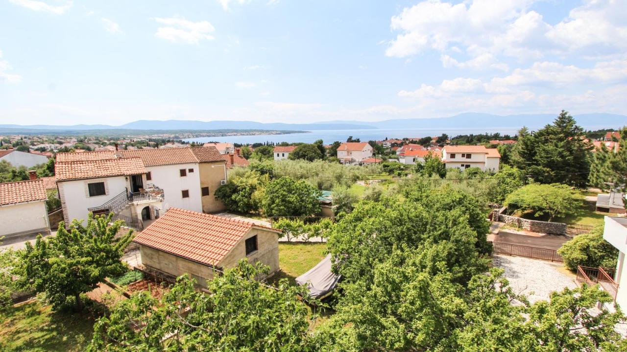 Lovely Sea View House in Malinska Island Krk - B&B