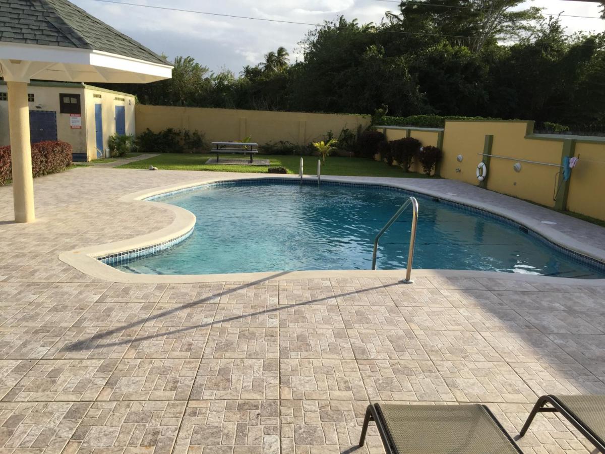 Driftwood 85 - Bed and Breakfast Canaan