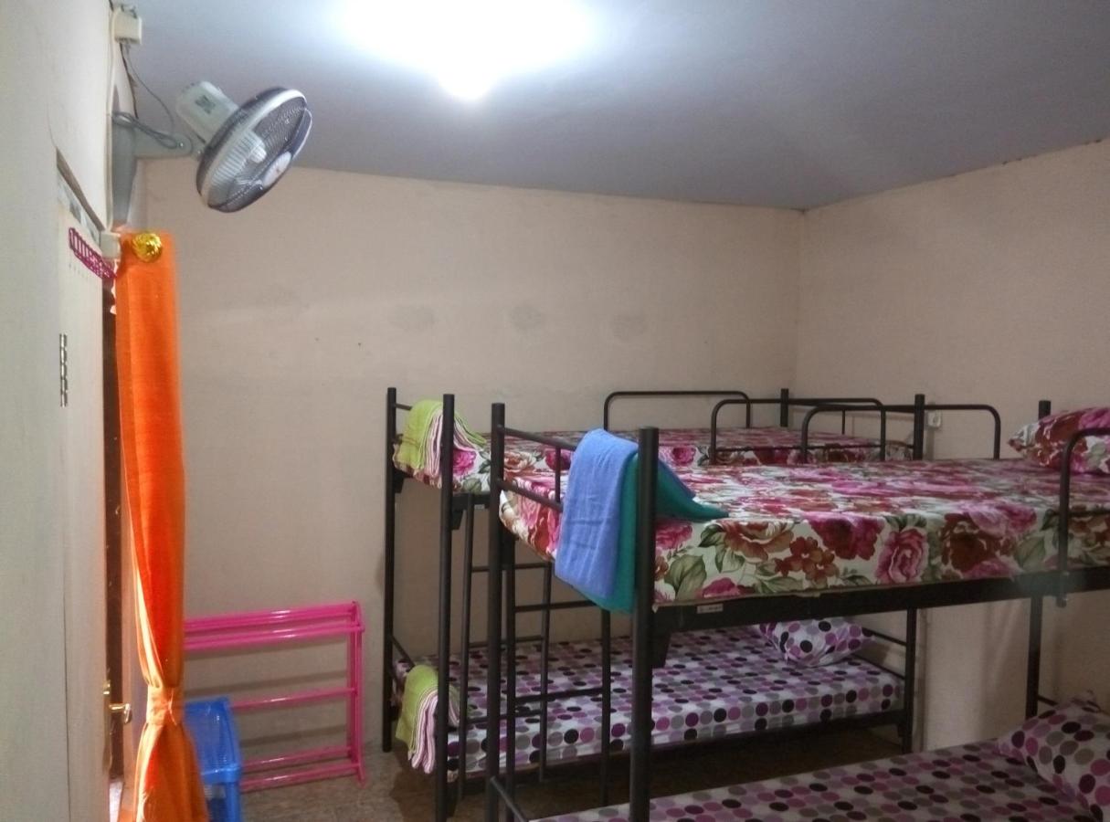 Habitación compartida de 4 camas para hombres 