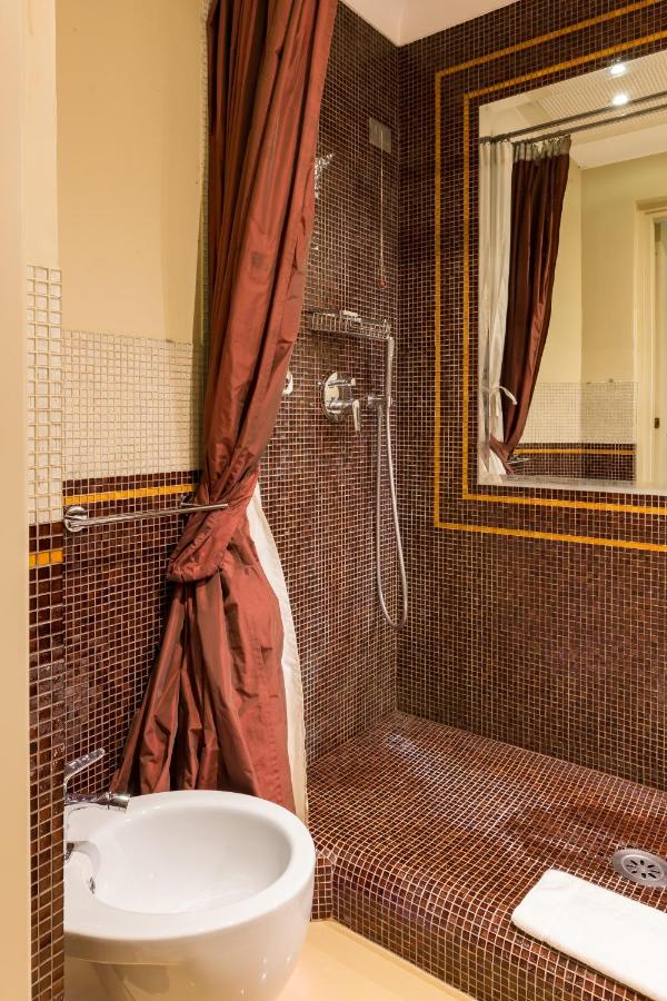 Double Room with Private External Bathroom