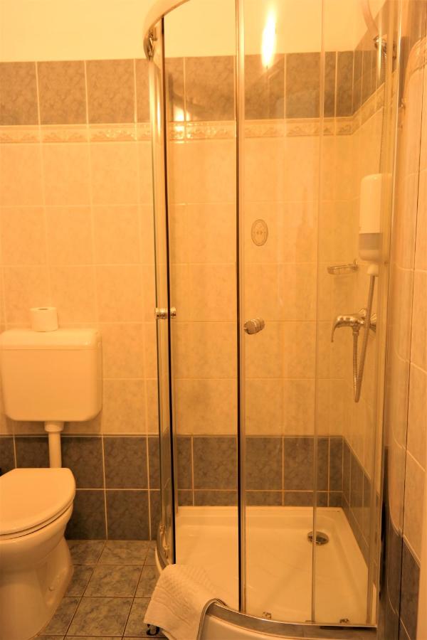 Tweepersoonskamer met 1 of 2 Bedden en Badkamer
