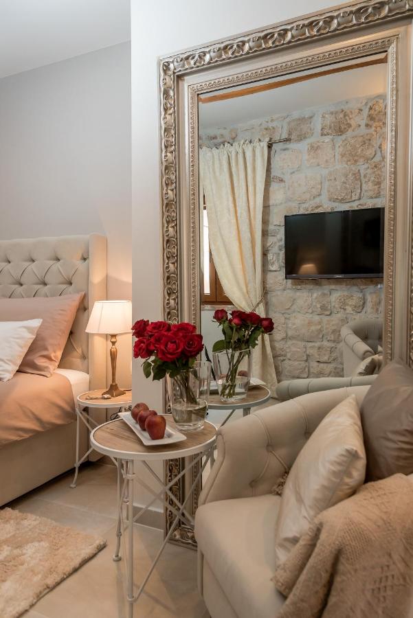 Jupiter Lux Rooms - B&B