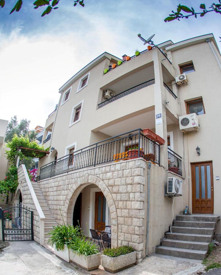 Villa Sandra - Bed and Breakfast Petrovac na Moru