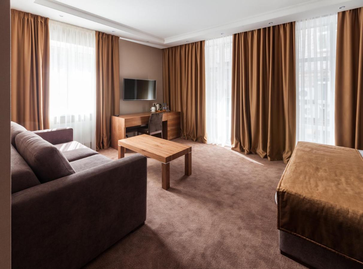 B&B Kyiv - Crystal Hotel - Bed and Breakfast Kyiv