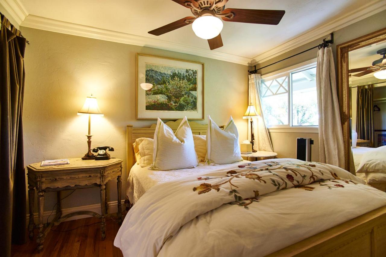 The Delphinium Suite