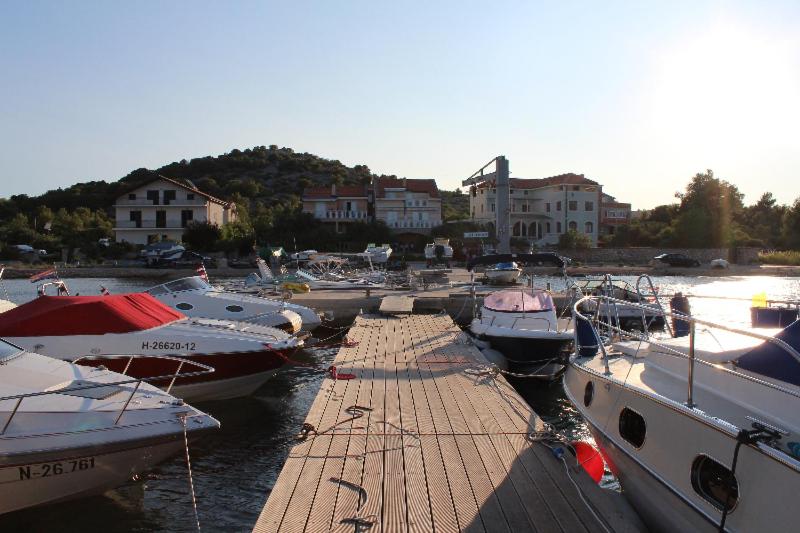 Apartmani Mudronja - Chambres d’hôtes Murter