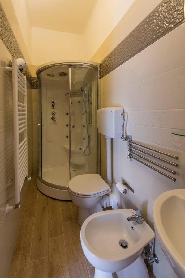 Camera Matrimoniale con Bagno Privato