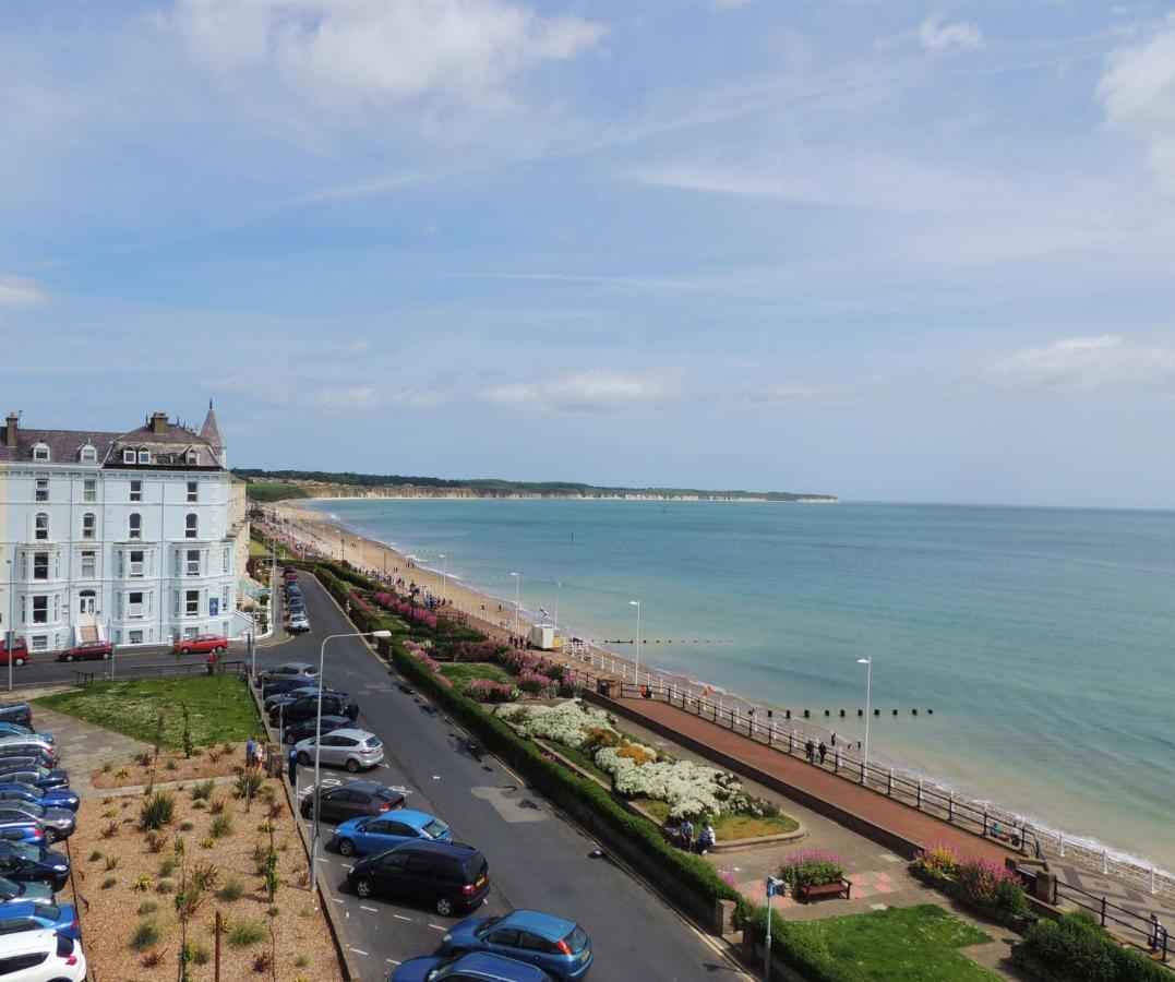 B&B Bridlington - Beaconsfield Holiday Apartments - Bed and Breakfast Bridlington