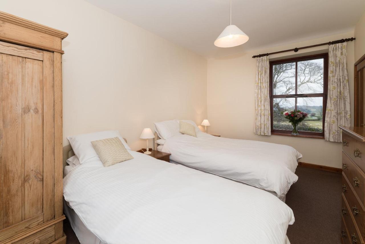 Two Bedroom Cottage (Sleeps 5)