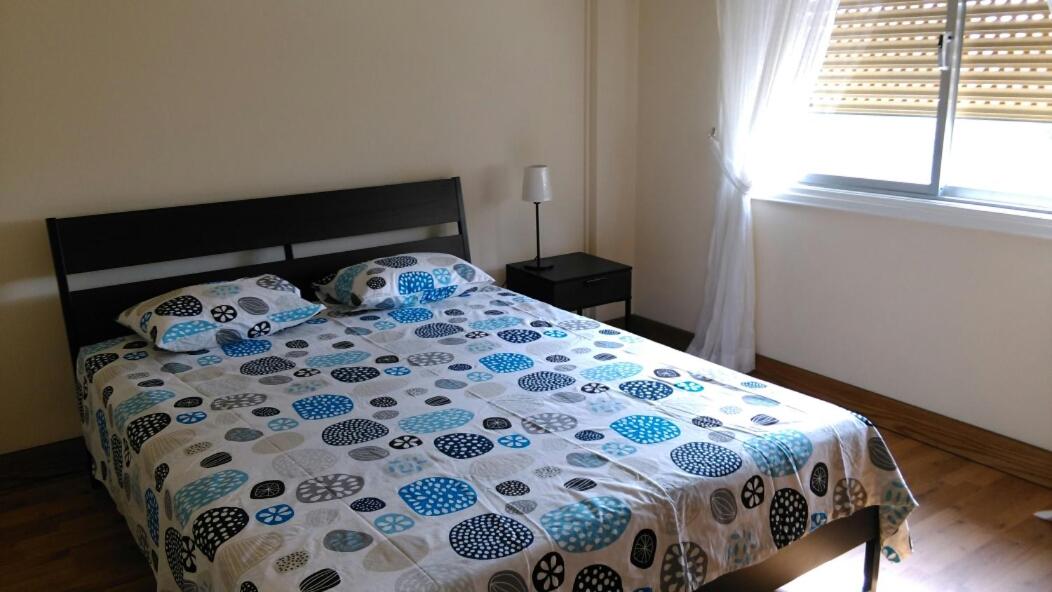 Modern City Center Apt - Bed and Breakfast Larnaca