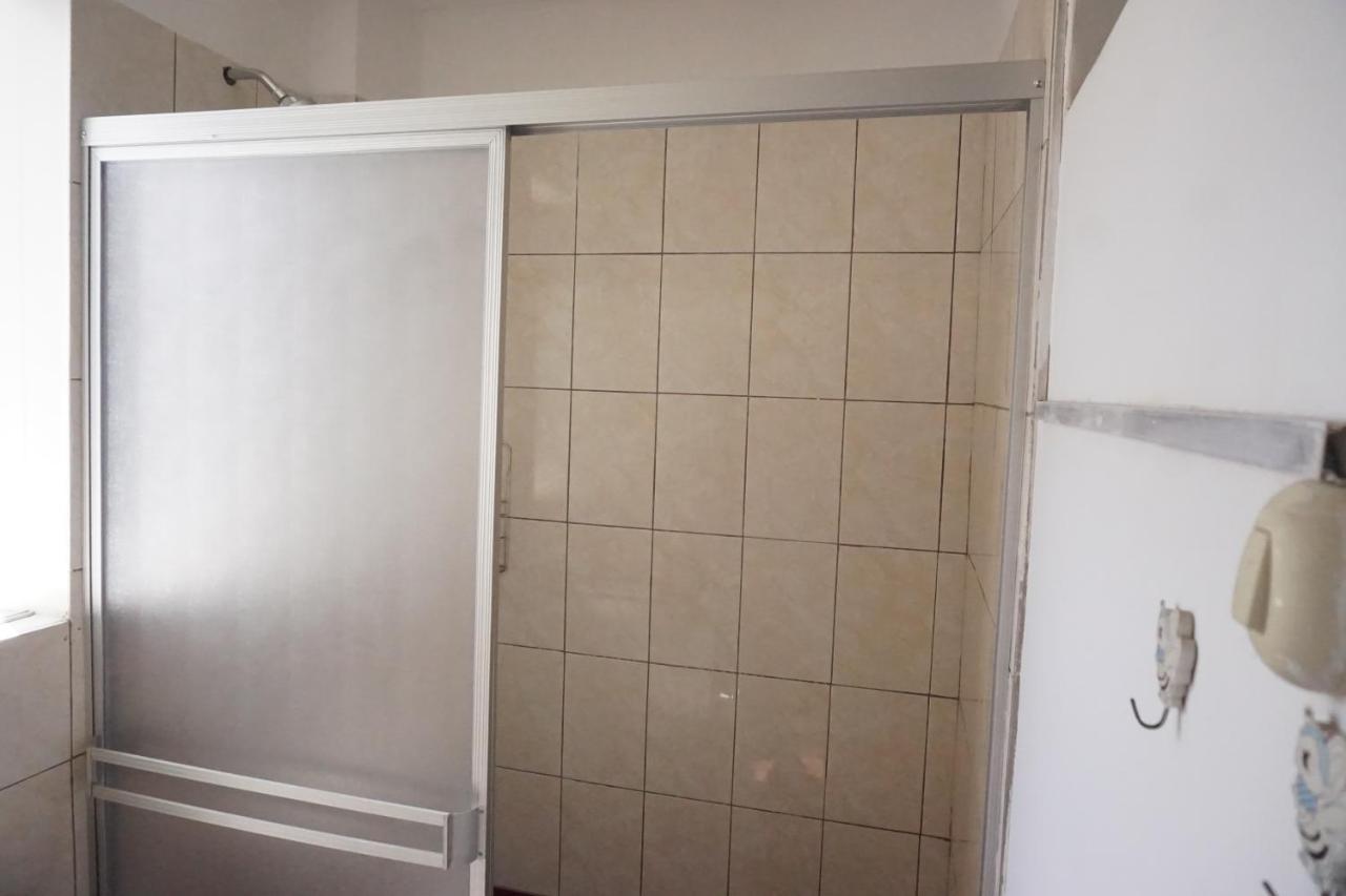 Camera Queen Standard