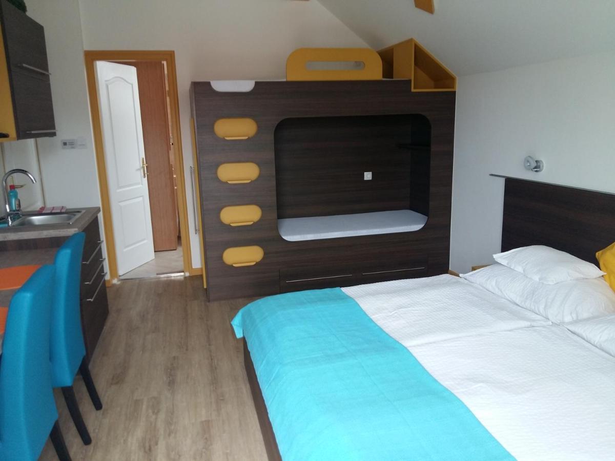 Deluxe Apartment with Balcony