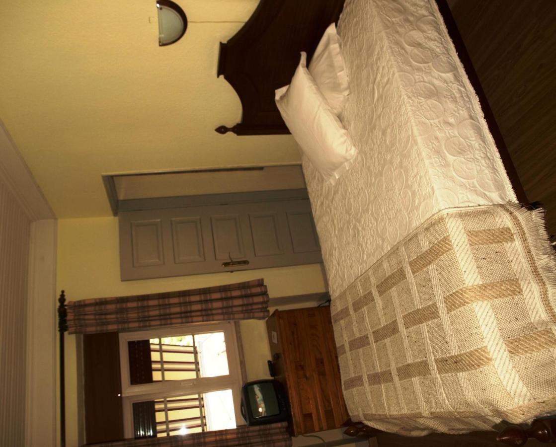 Family Room (4 Adults)