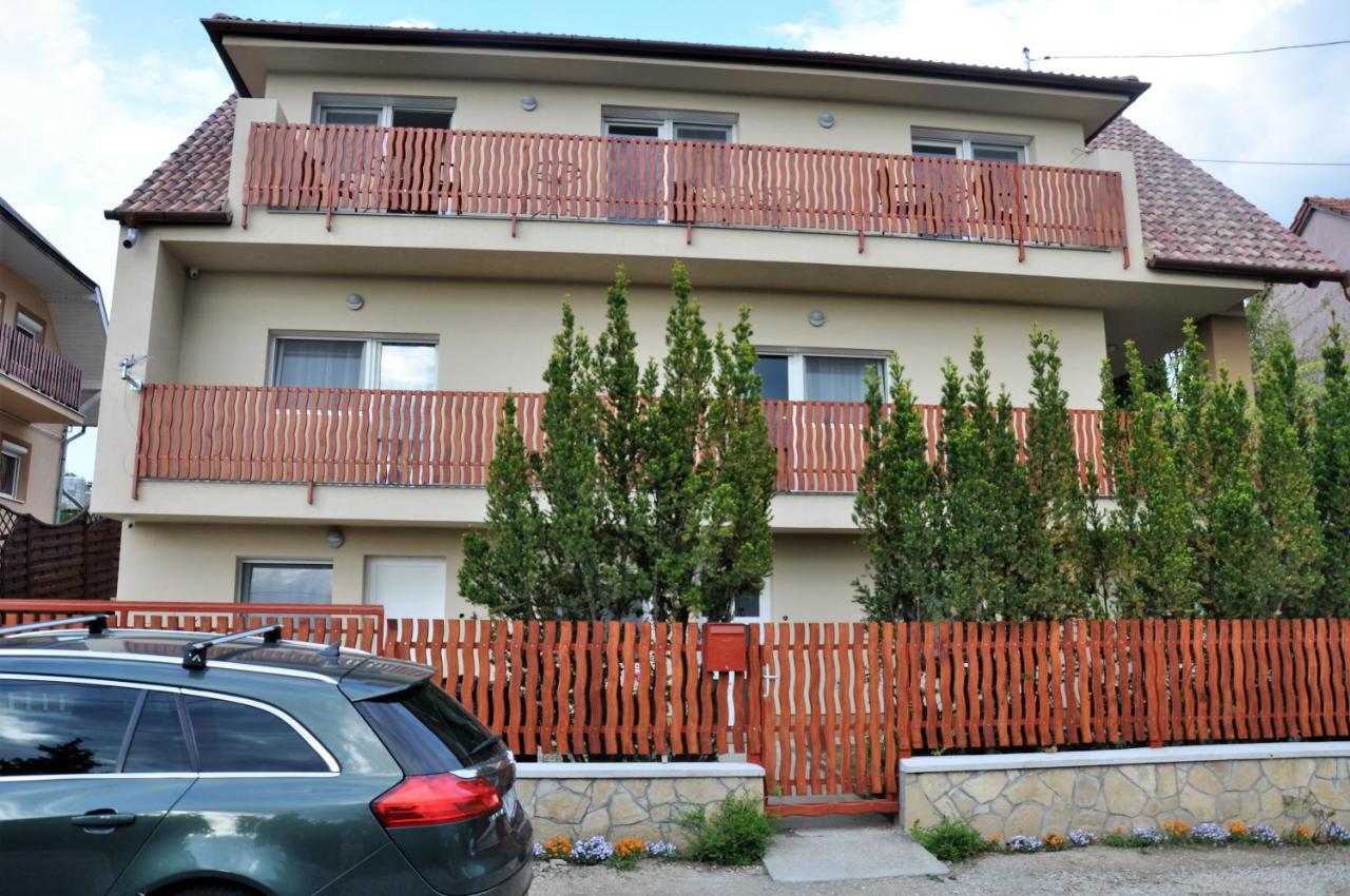 Sunnyside Hévíz - Bed and Breakfast