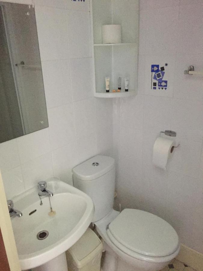 Twin Room with Private Bathroom