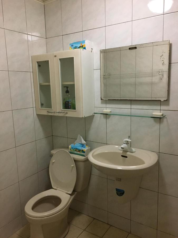 Chambre Familiale avec Salle de Bains Commune