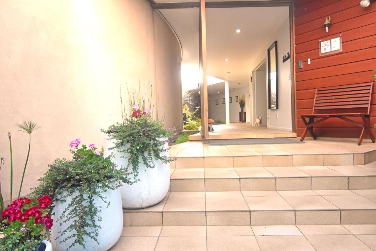Moon Gate Villa - B&B