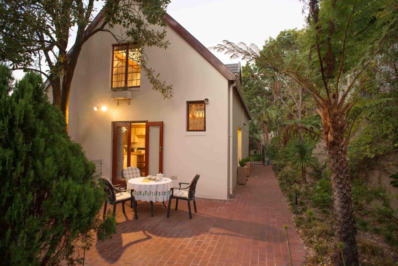B&B Hout Bay - Meadows Mountain View - Bed and Breakfast Hout Bay