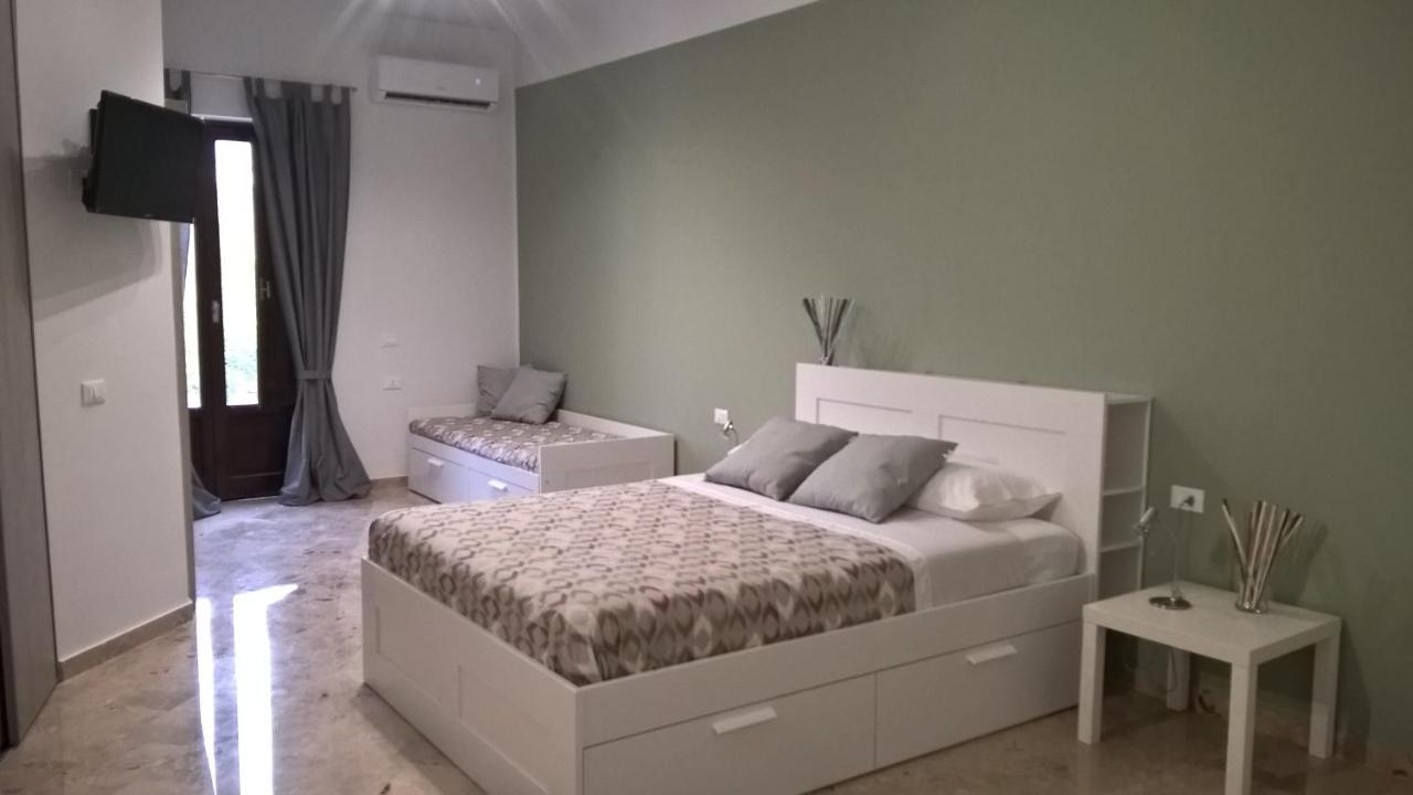 Vierbettzimmer mit Bad