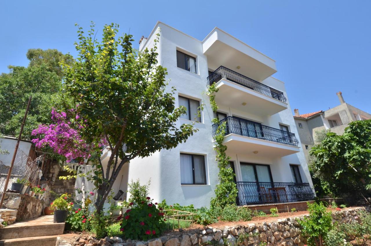 Mimas Garden Apartments - Chambres d’hôtes Karaburun
