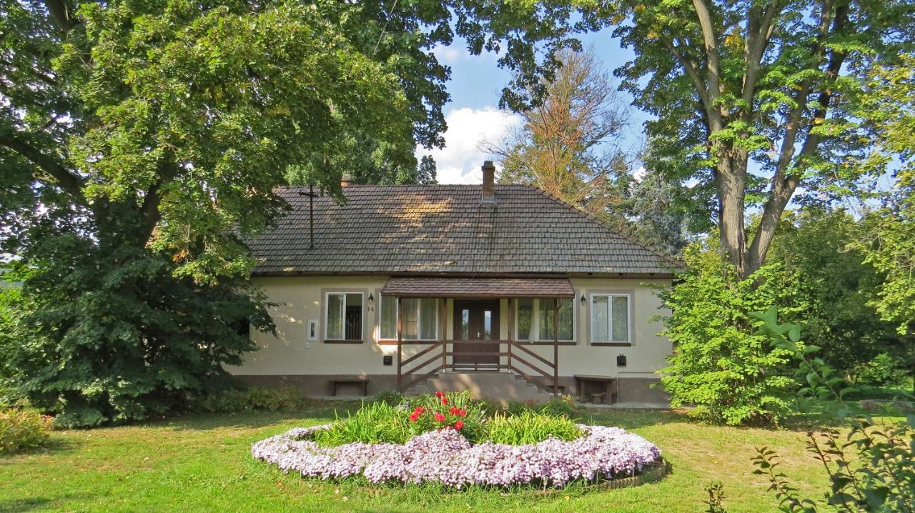 Tarjányi Vendégház - Bed and Breakfast