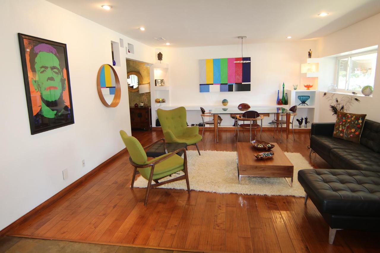 Artistic Resort Like Home with Pool - B&B Fullerton