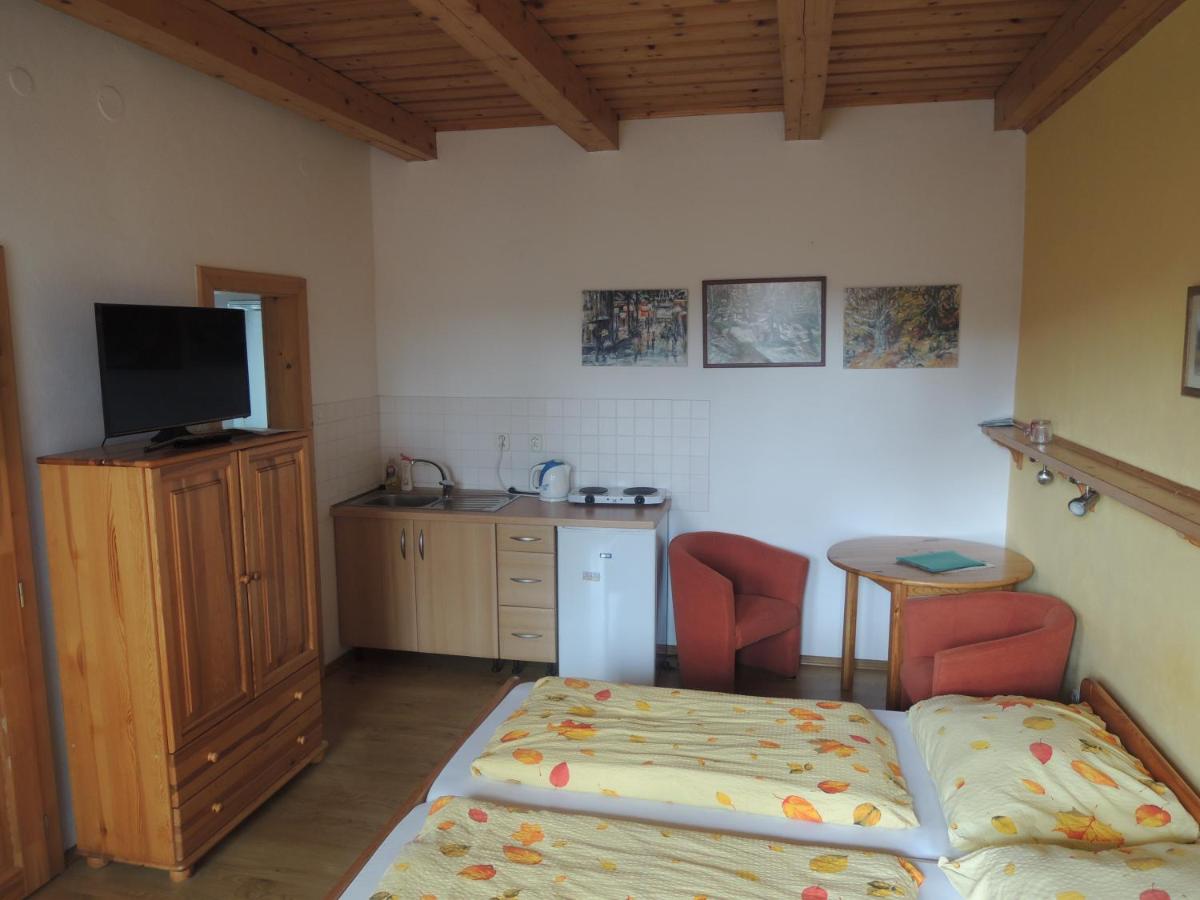 Studio (2 Adults)