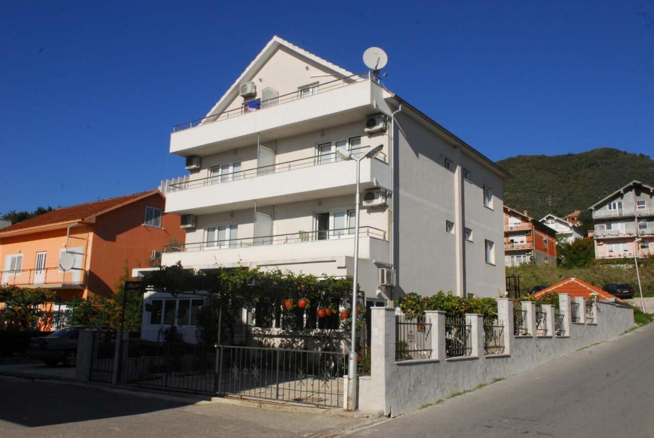 Apartments Jovan - Bed and Breakfast Tivat