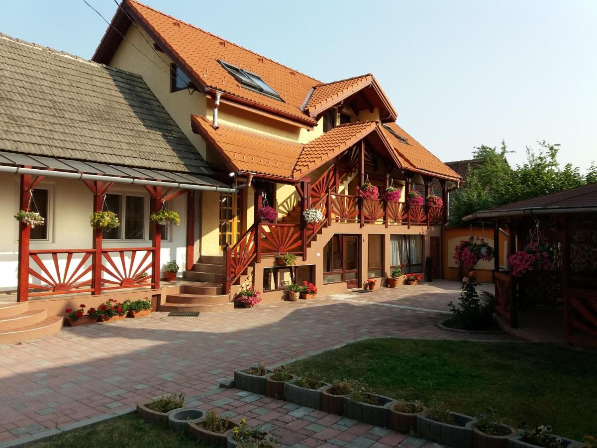 B&B Săcele - Casa Lenke - Bed and Breakfast Săcele