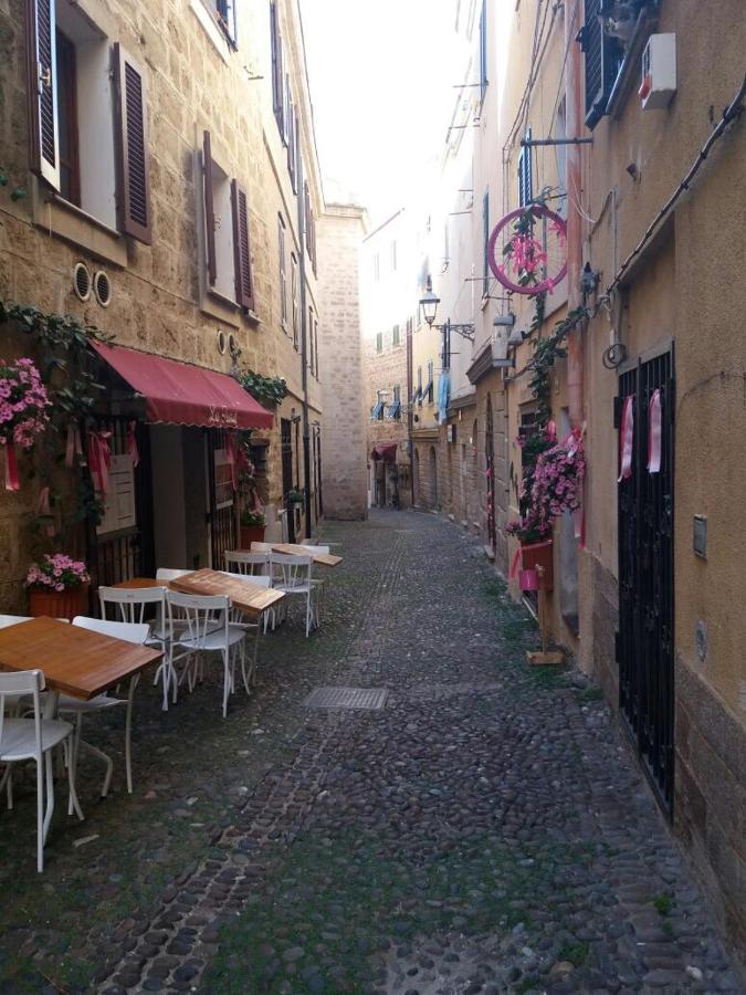 Cozy apartment Mati Alghero historic center - Bed and Breakfast
