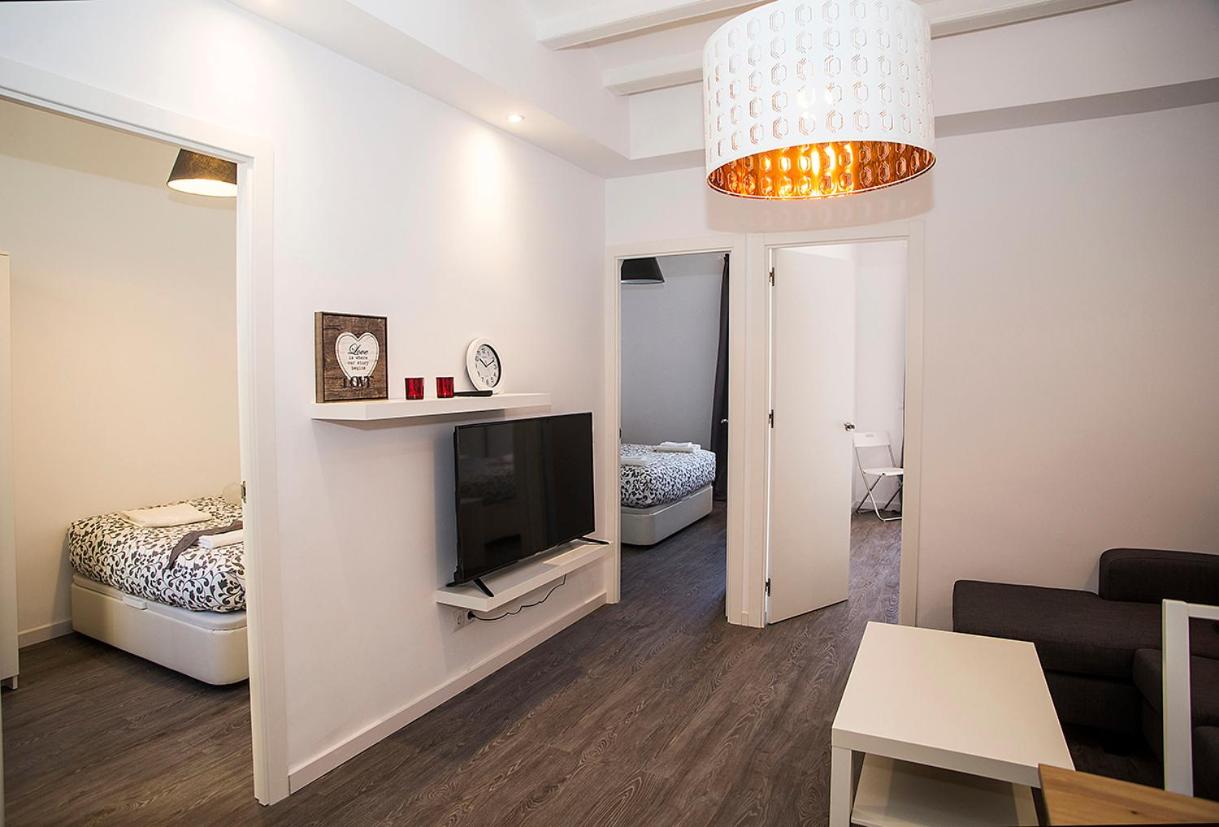 B&B L'Hospitalet de Llobregat - Camp Nou Apartment - Bed and Breakfast L'Hospitalet de Llobregat