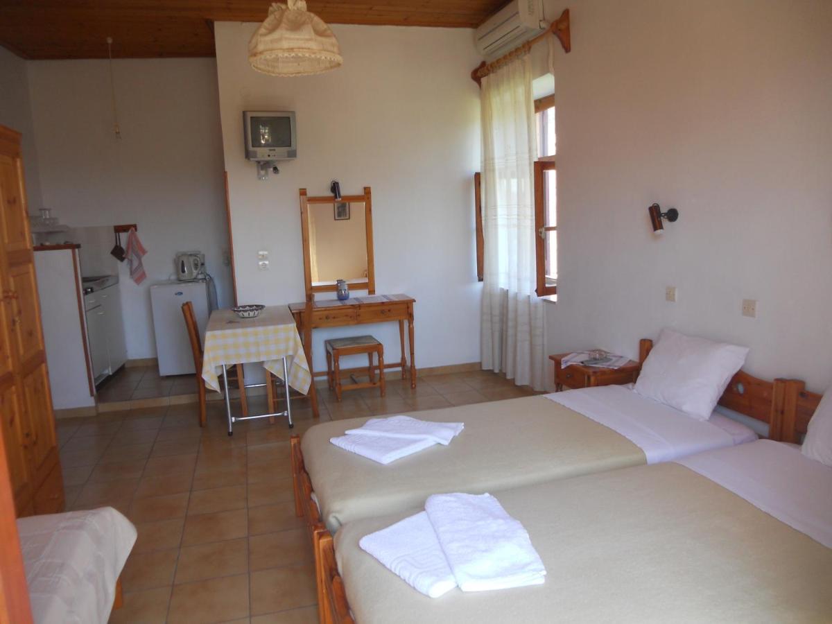 B&B Míthymna - Evanthia Toroz Rooms & Studios - Bed and Breakfast Míthymna