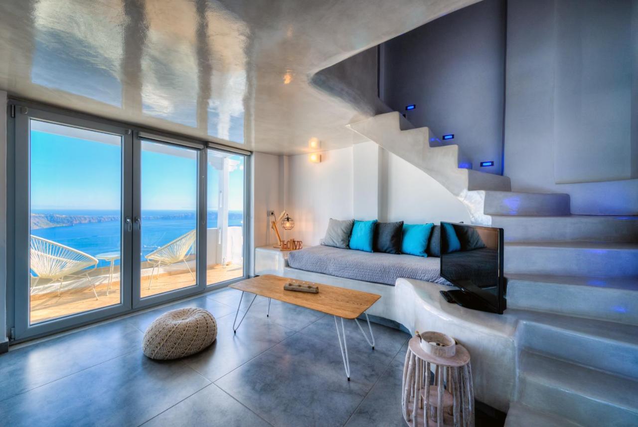 Grand View Maisonette with Outdoor Hot Tub and Caldera View