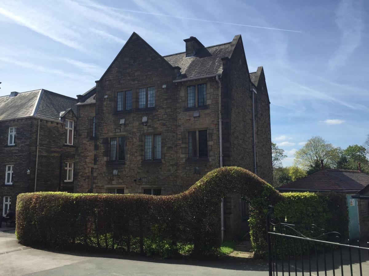 B&B Mirfield - Mirfield Monastery B&B - Bed and Breakfast Mirfield